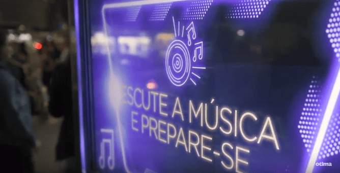 Um karaokê premiado no meio da&nbsp;rua